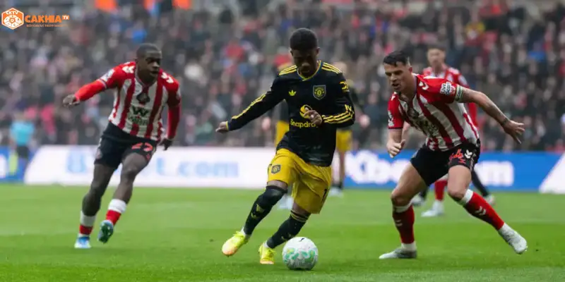 Chiến thuật pressing mạnh Manchester United vs Nottingham Forest vòng 37